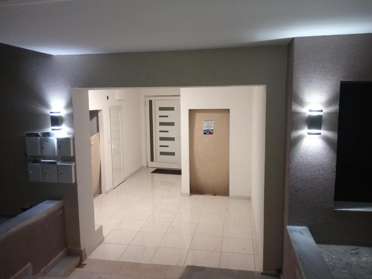 Crystal Blue Apartments Nea Kallikrateia エクステリア 写真